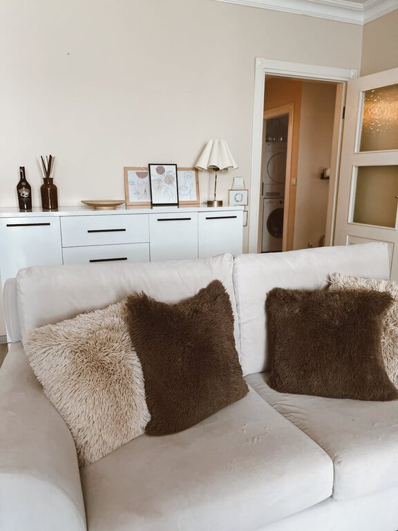 Cozy Living Room Ideas: Create an Inviting Space on a Budget